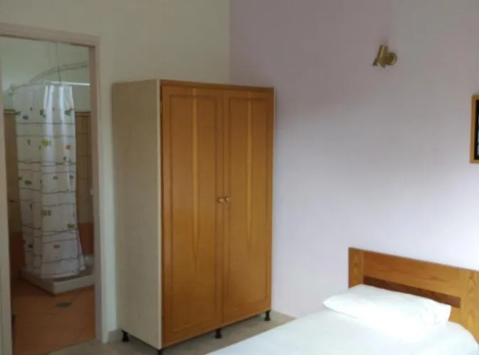 Hotel Ion Kamena Vourla